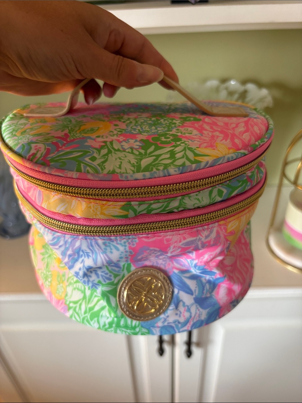 Brand New Lilly Pulitzer Bright Delight Patch Pink Floral Cosmetic Train Case